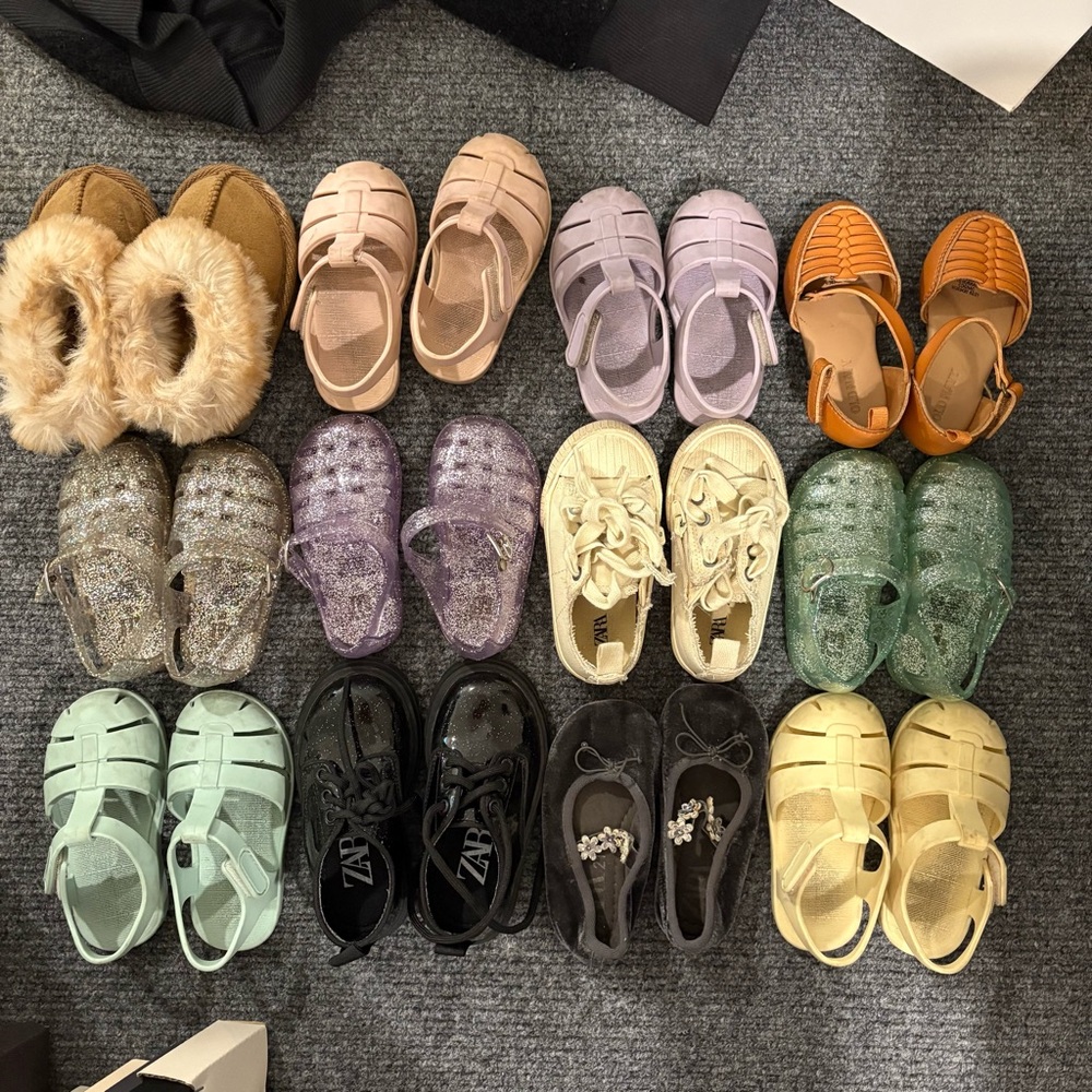 Girls shoes size 5 lot